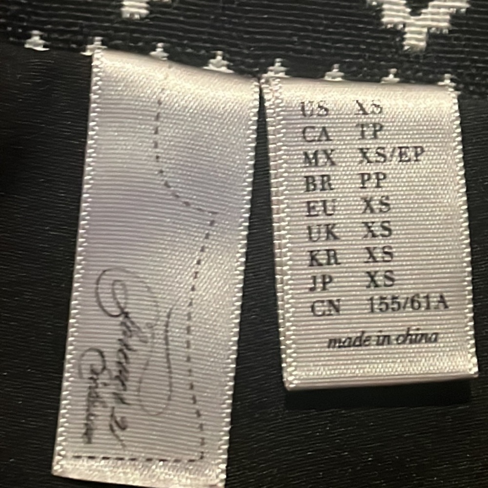 Forever 21 shorts - Picture 2 of 3